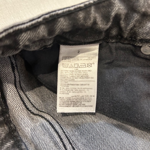 Old Navy High Waisted Straight Jeans - Picture 5 of 7